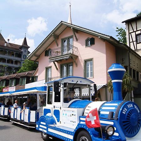 Hotel Schlosspintli Spiez Exteriör bild