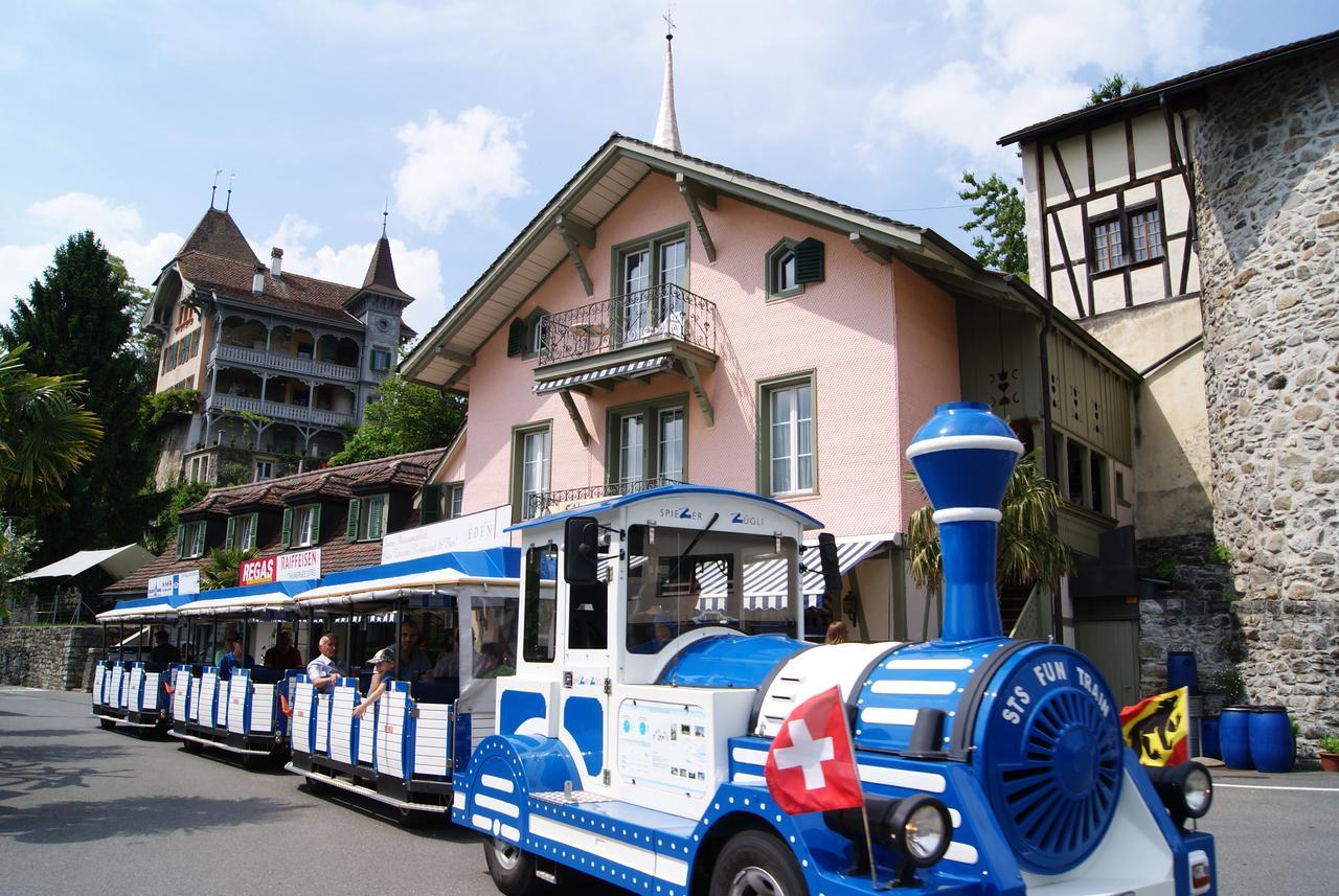 Hotel Schlosspintli Spiez Exteriör bild