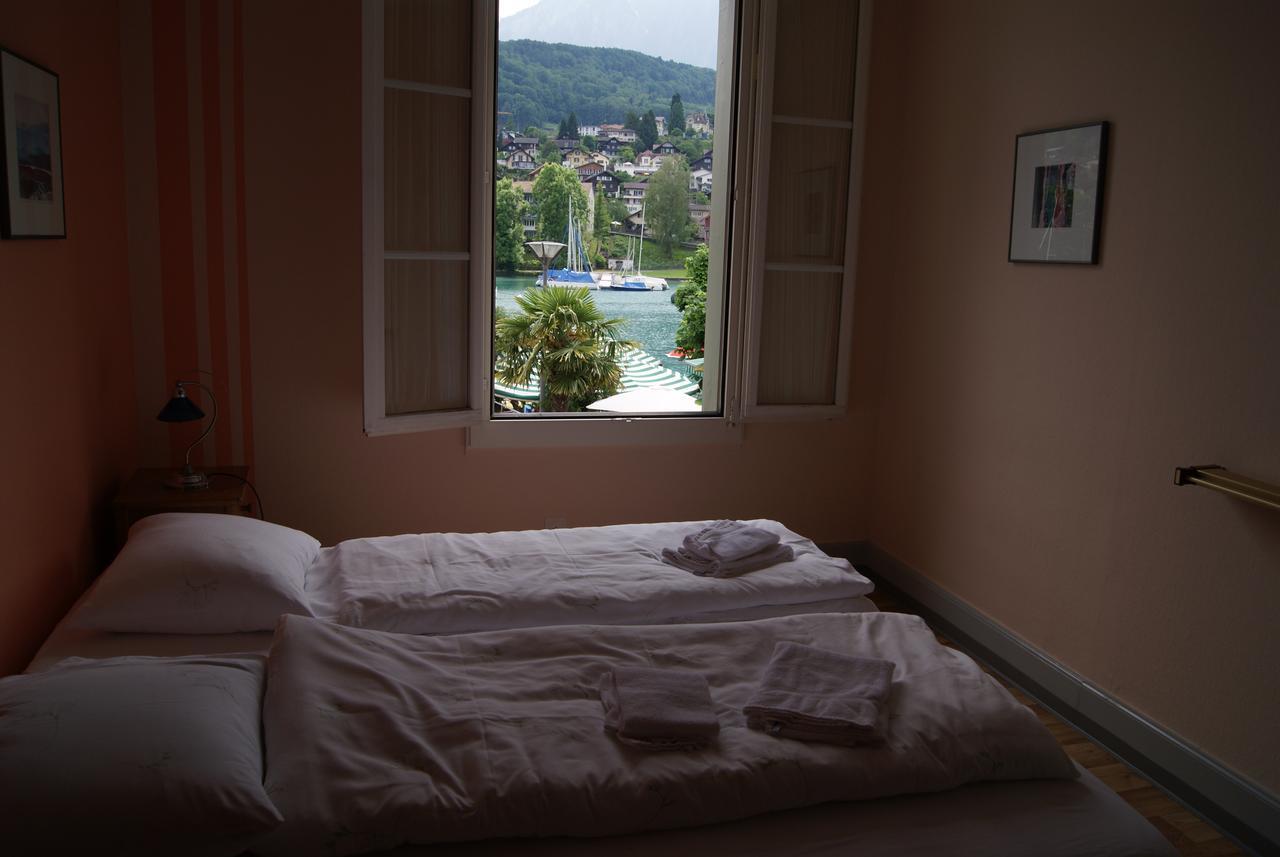 Hotel Schlosspintli Spiez Exteriör bild
