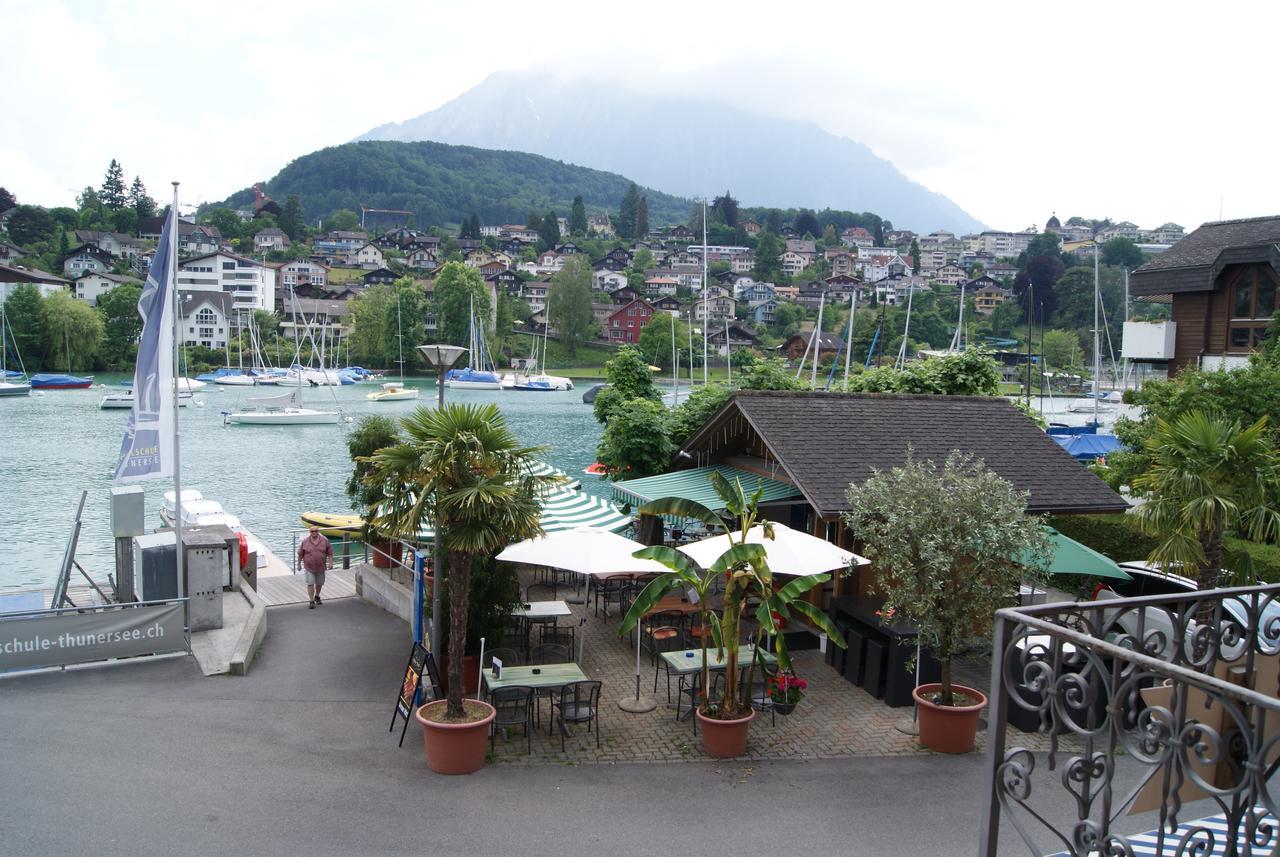 Hotel Schlosspintli Spiez Exteriör bild